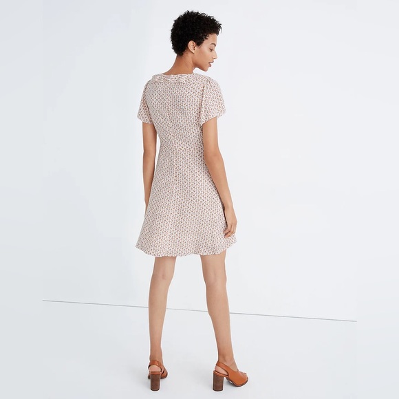 NWT Madewell Ruffle Flutter Sleeve Dress in Cutout Blooms Size 10 - Picture 3 of 7